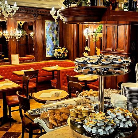 Hotel Lux Venetië Buitenkant foto