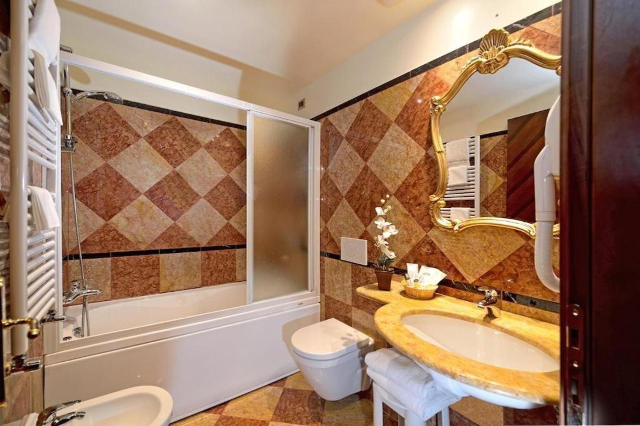 Hotel Lux Venetië Buitenkant foto