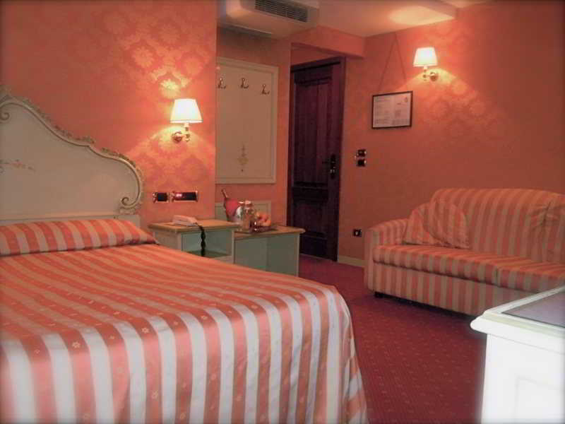 Hotel Lux Venetië Buitenkant foto