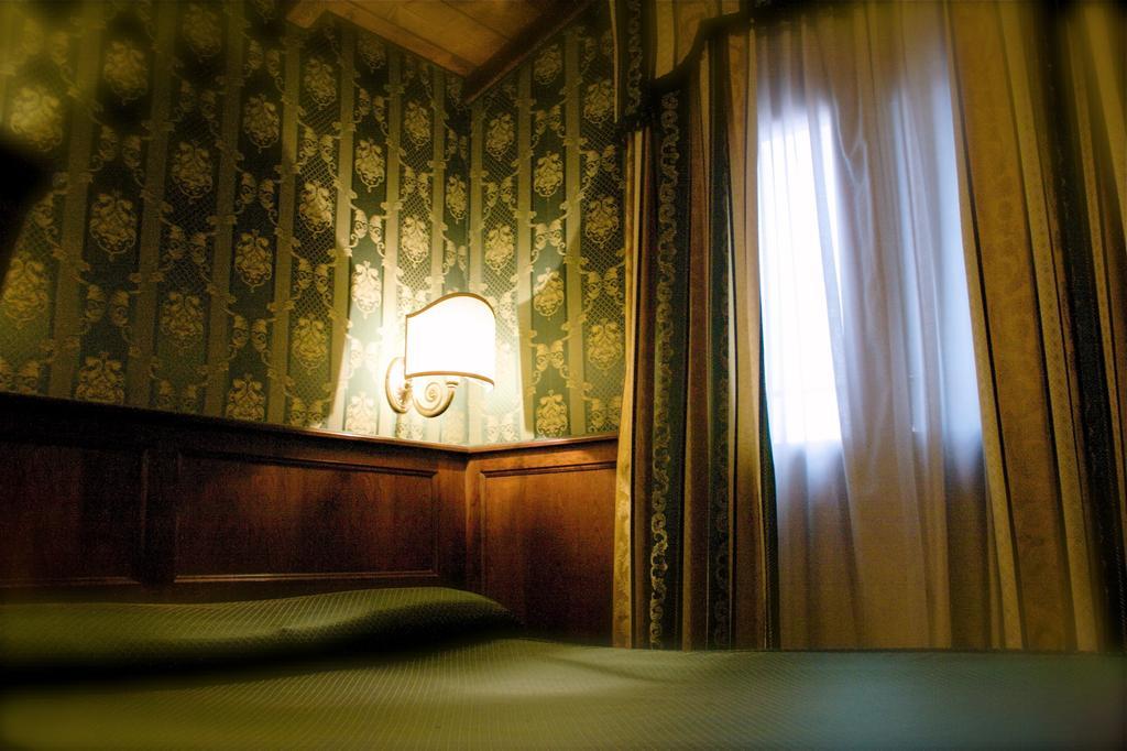 Hotel Lux Venetië Buitenkant foto